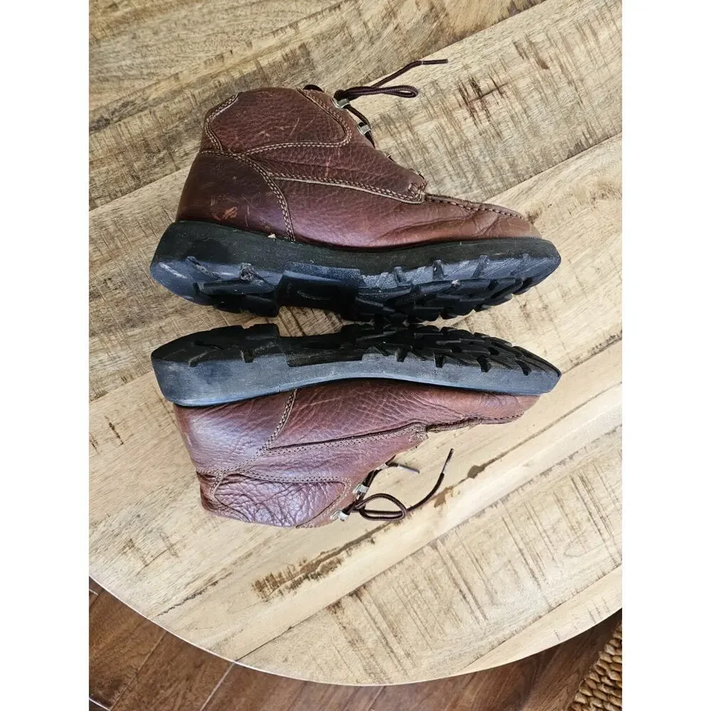 Ariat very nice